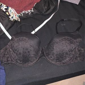 black victoria secret bra